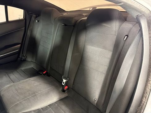 Used 2013 Dodge Charger SE w/ Connectivity Group image 17