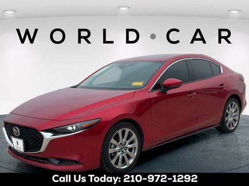 Used 2020 MAZDA MAZDA3 Premium w/ Leather, Moonroof, image 3