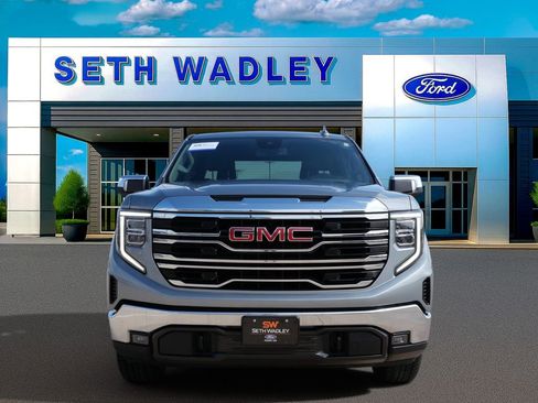 Used 2025 GMC Sierra 1500 SLT image 4