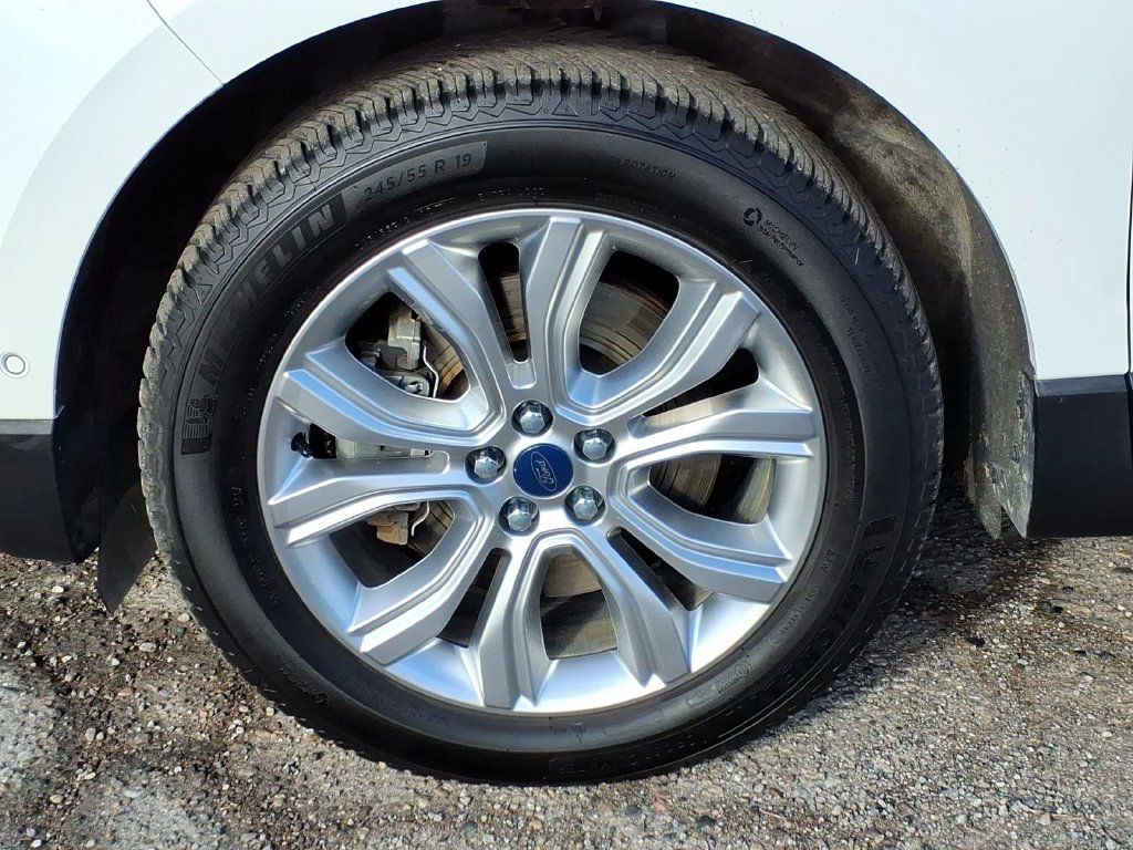Used 2020 Ford Edge Titanium w/ Equipment Group 301A AWD/4WD image 9