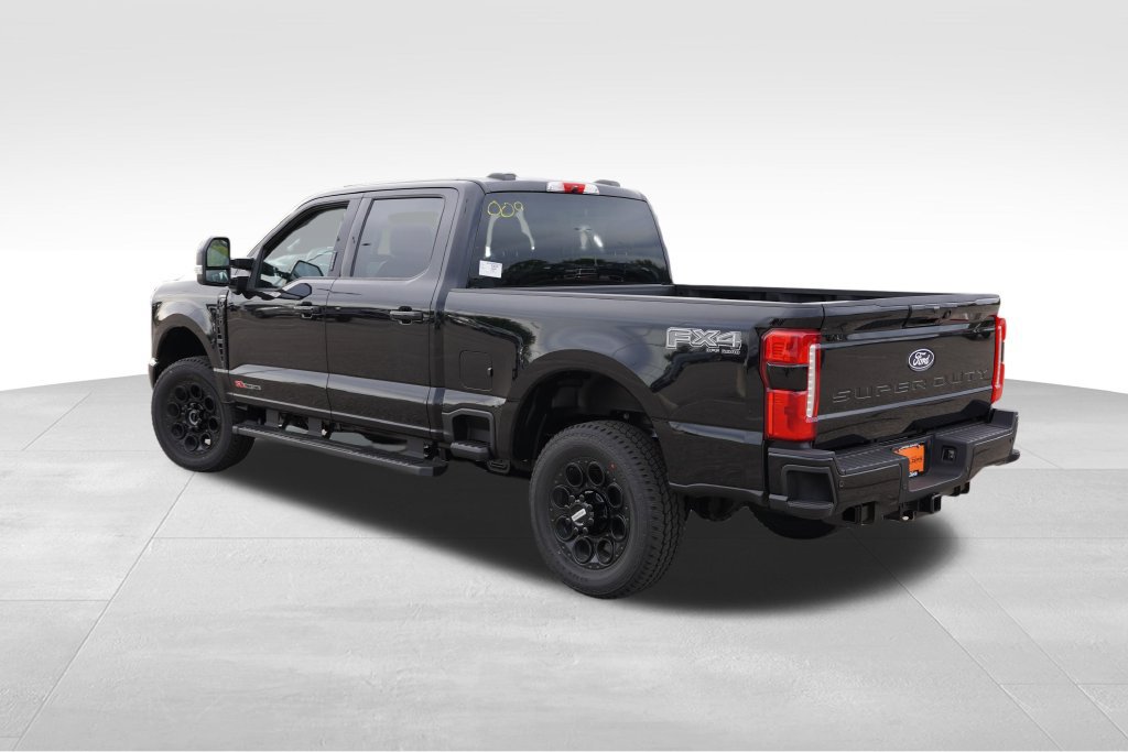New 2027 Ford F350 Lariat w/ Black Appearance Package AWD/4WD image 5