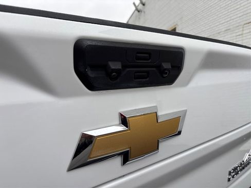 Used 2024 Chevrolet Silverado 2500 High Country w/ Technology Package AWD/4WD image 15