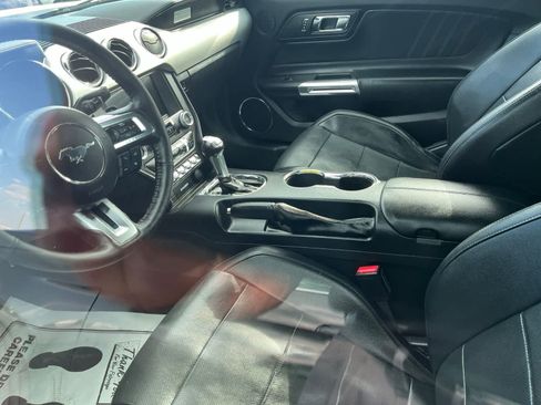 Used 2017 Ford Mustang Premium RWD image 27