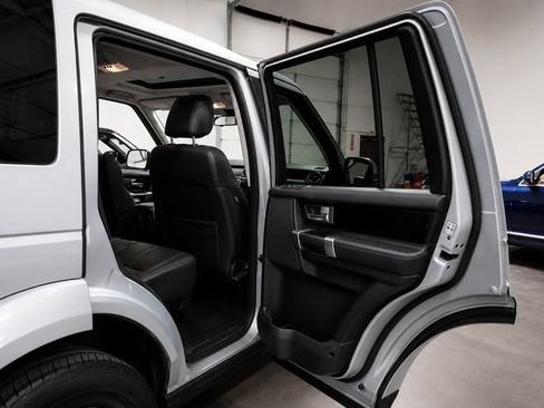 Used 2011 Land Rover LR4 HSE LUX AWD/4WD image 30