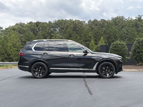 Used 2024 BMW X7 xDrive40i w/ Premium Package AWD/4WD image 5