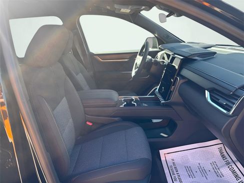 New 2026 GMC Acadia Elevation w/ LPO, Floor Liner Package image 15