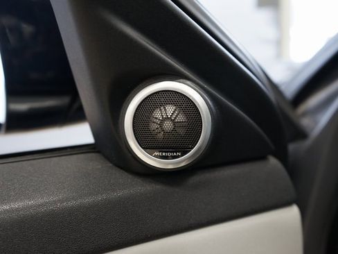 Used 2020 Land Rover Range Rover Evoque SE image 28