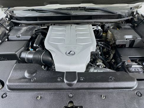 Used 2015 Lexus GX 460 w/ Premium Package image 35