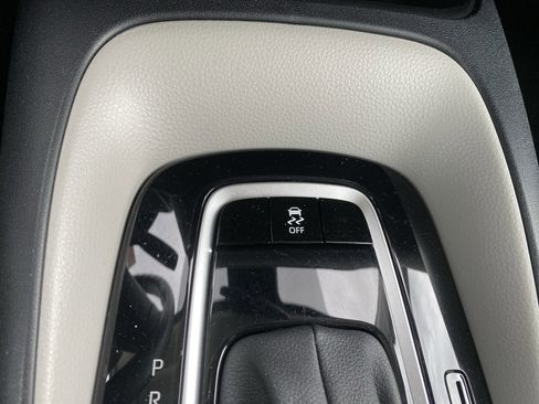 Used 2023 Toyota Corolla LE image 19