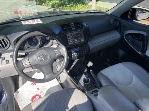 Used 2012 Toyota RAV4 EV image 3