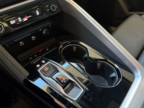 New 2025 Audi Q5 Prestige image 19