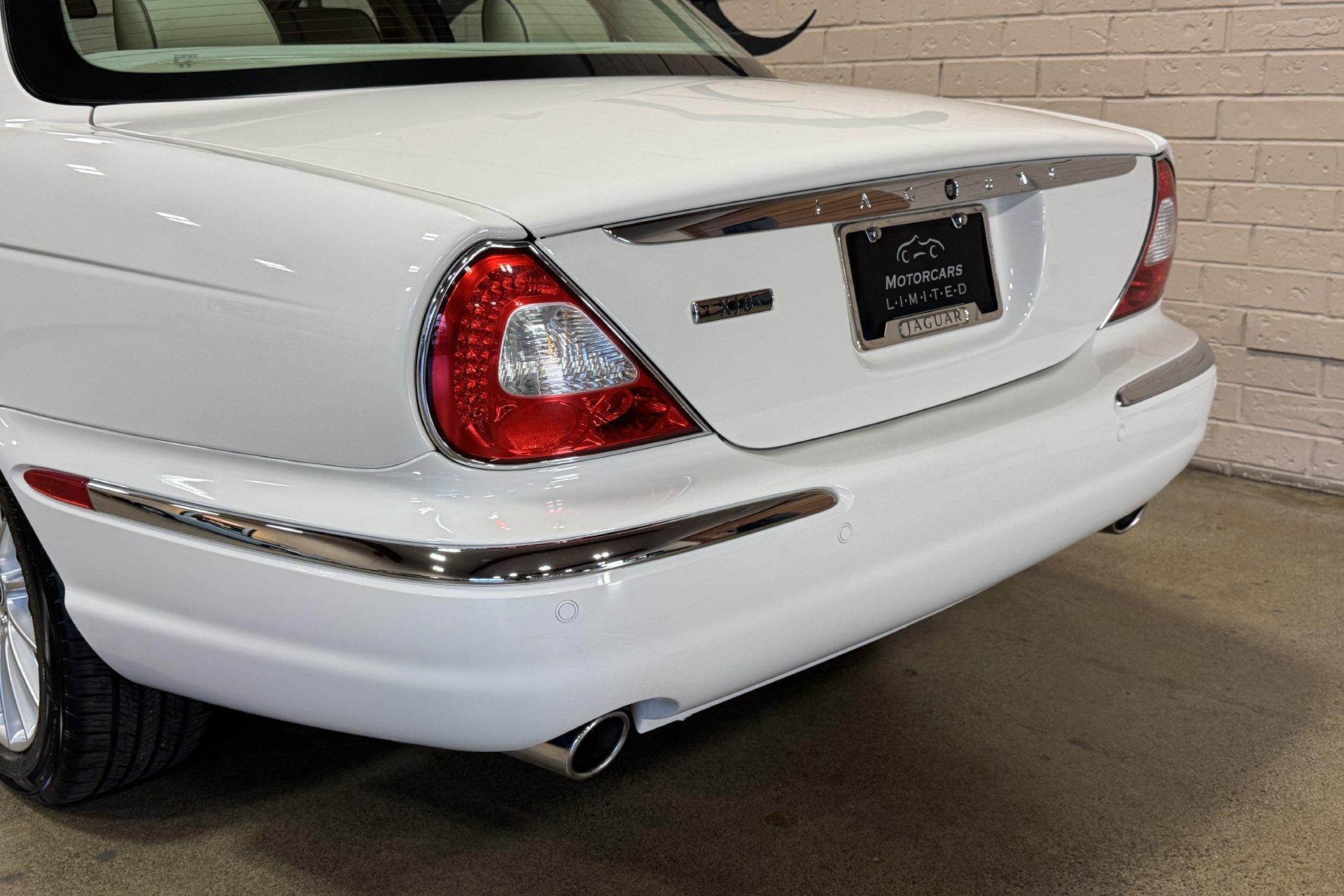 Used 2007 Jaguar XJ8 RWD image 23