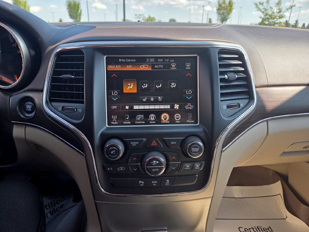 Used 2014 Jeep Grand Cherokee Overland AWD/4WD image 19