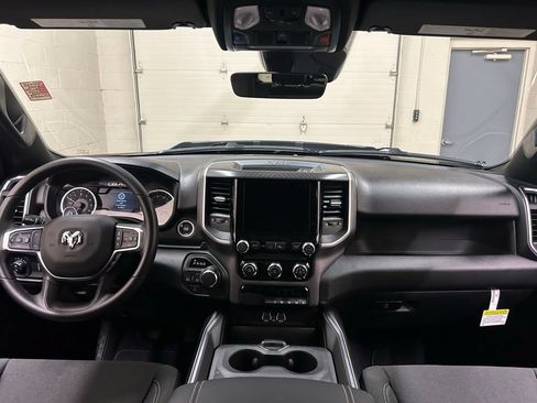 New 2026 RAM 1500 Express AWD/4WD image 18