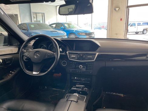 Used 2010 Mercedes-Benz E 350 E 350 Luxury 4MATIC AWD 4dr Se image 25