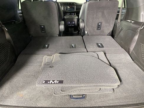 Used 2024 GMC Yukon Denali w/ Advanced Technology Package image 35