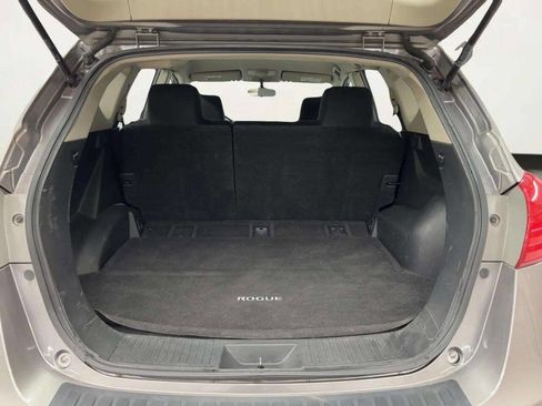 Used 2013 Nissan Rogue S image 17