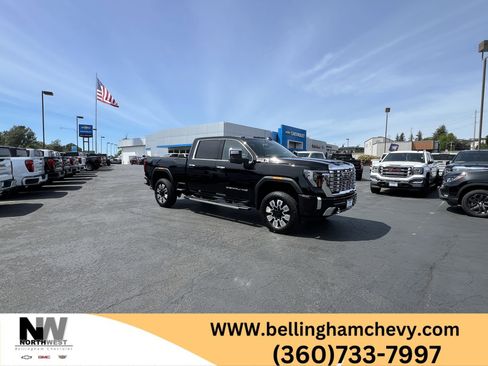 Used 2025 GMC Sierra 2500 Denali w/ Denali Reserve Package AWD/4WD image 1