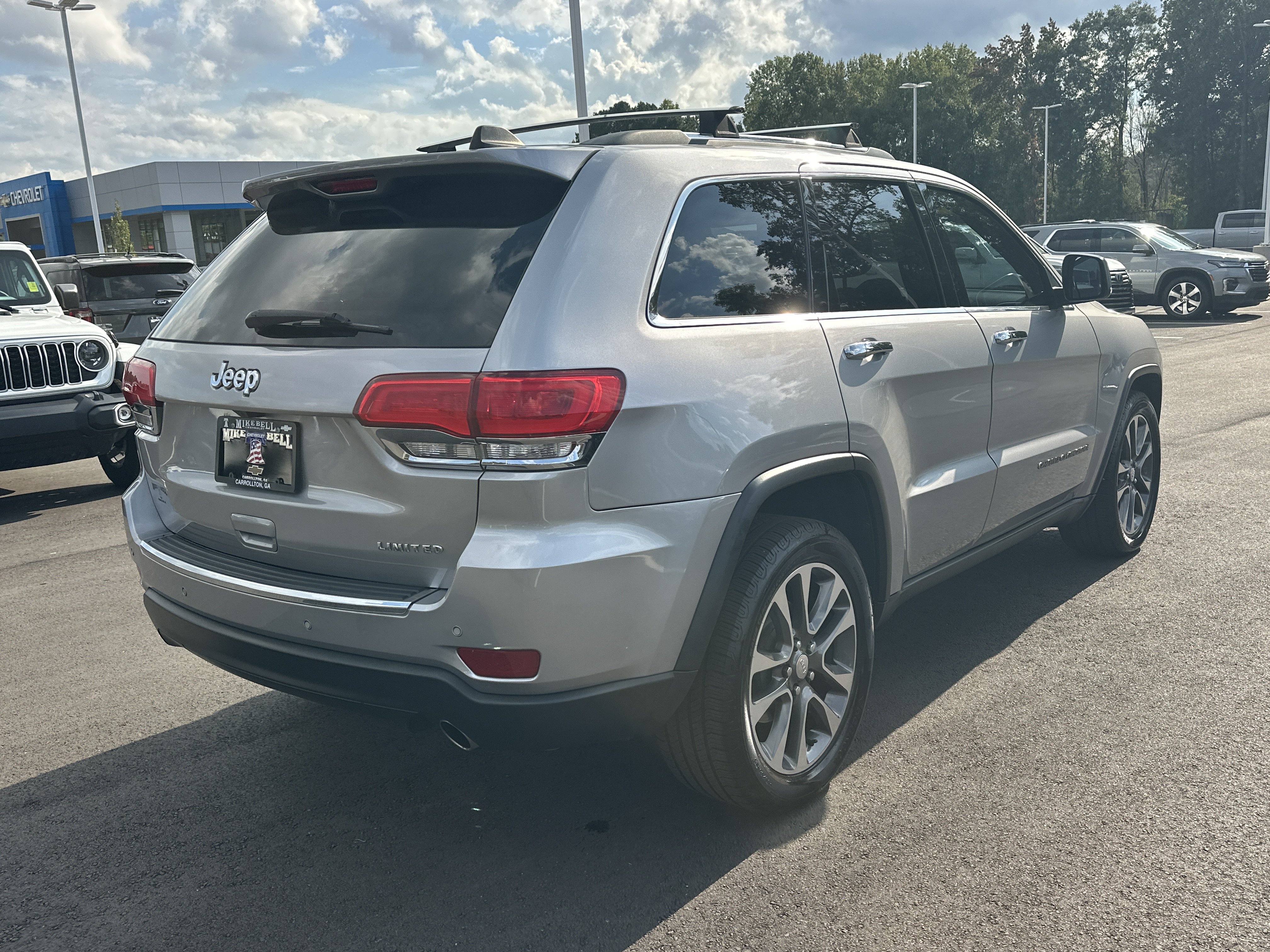 Used 2018 Jeep Grand Cherokee Limited w/ Luxury Group II RWD image 8
