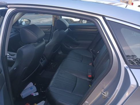 Used 2019 Honda Accord Touring image 7