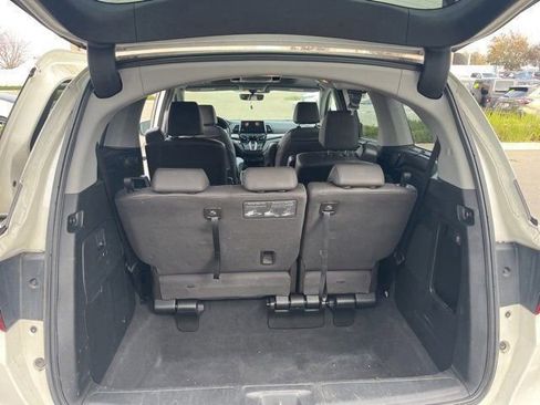 Used 2018 Honda Odyssey Elite image 9