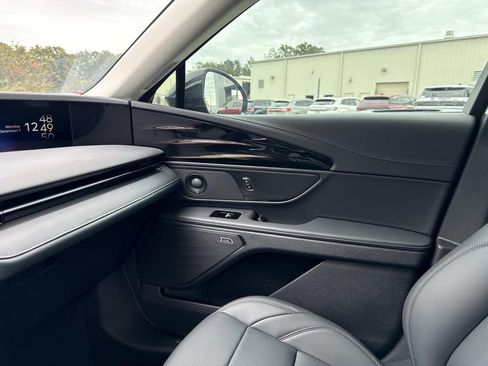 New 2026 Lincoln Nautilus Premier w/ Equipment Group 102A image 22