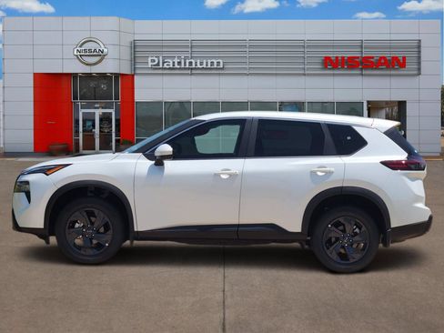 New 2026 Nissan Rogue SV w/ Cold Weather Package FWD image 3