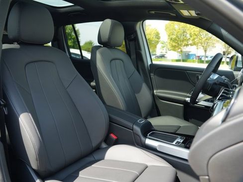 Used 2026 Mercedes-Benz GLB 250 4MATIC image 41