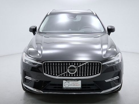 Certified 2023 Volvo XC60 B6 Ultimate w/ Protection Package Premier image 5