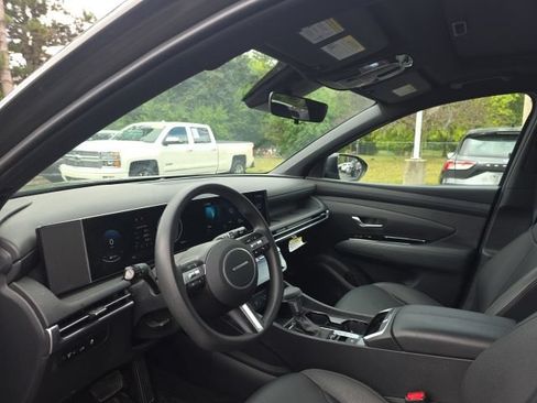 Certified 2025 Hyundai Santa Cruz SEL AWD/4WD image 10