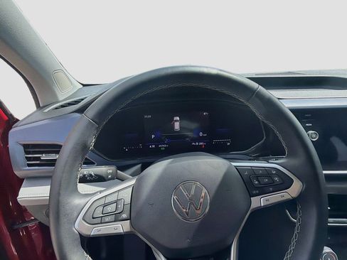 Certified 2023 Volkswagen Taos SE FWD image 11