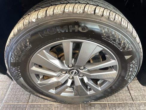 Used 2024 Nissan Pathfinder SV w/ Cargo Package image 5