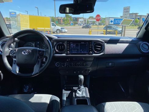 Used 2023 Toyota Tacoma TRD Off-Road AWD/4WD image 12