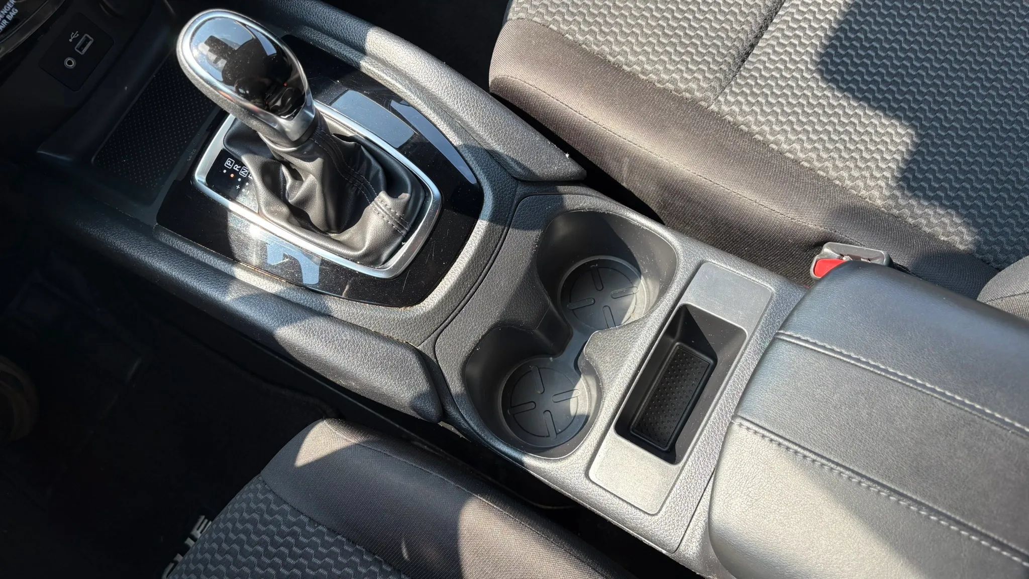 Used 2022 Nissan Rogue Sport S FWD image 24