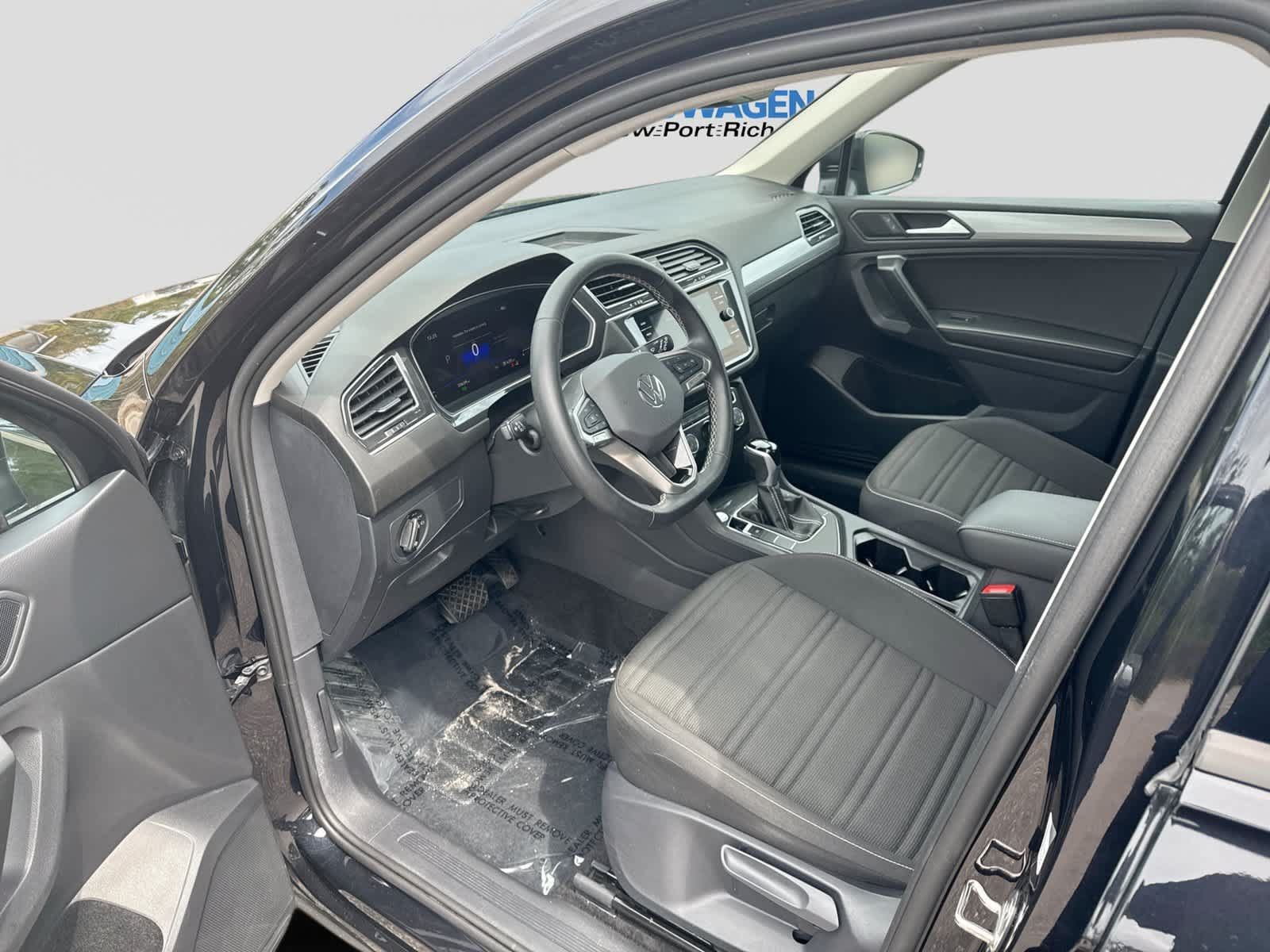 Used 2024 Volkswagen Tiguan S FWD image 10