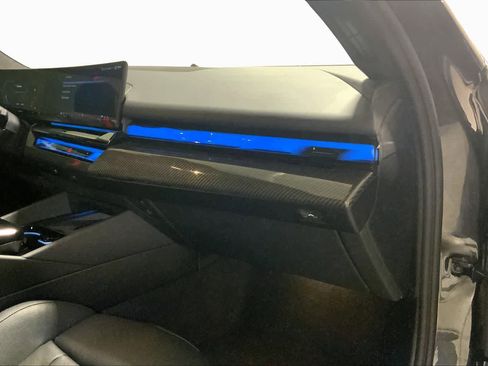 Used 2025 BMW M5 Touring w/ Executive Package AWD/4WD image 18