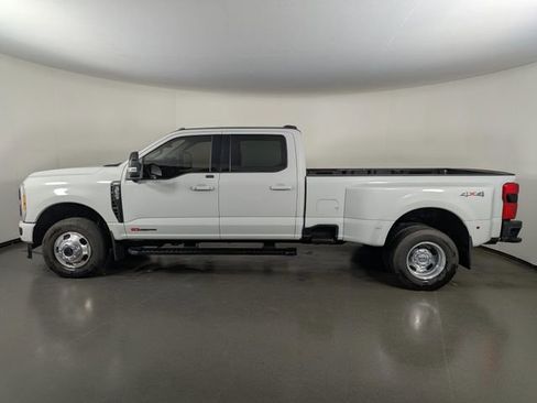 Used 2025 Ford F350 Lariat image 5