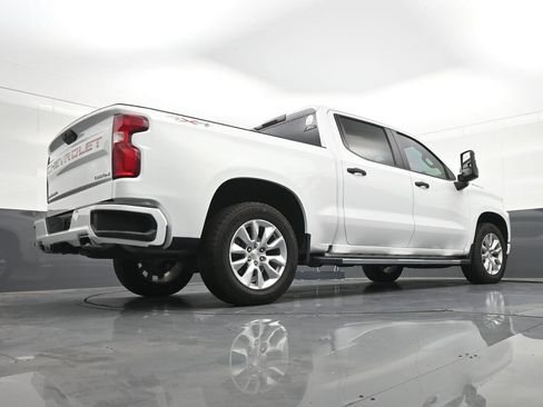 Used 2021 Chevrolet Silverado 1500 Custom w/ Custom Max Trailering Package AWD/4WD image 28