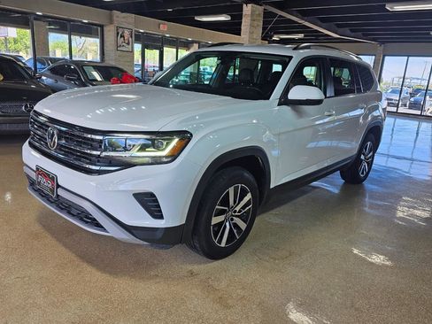 Used 2022 Volkswagen Atlas SE image 3