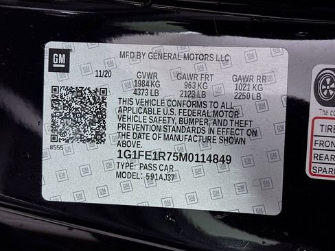 Certified 2021 Chevrolet Camaro LT w/ Technology Package image 33