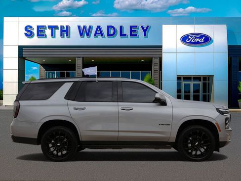 Used 2025 Chevrolet Tahoe RST w/ Comfort Package image 2