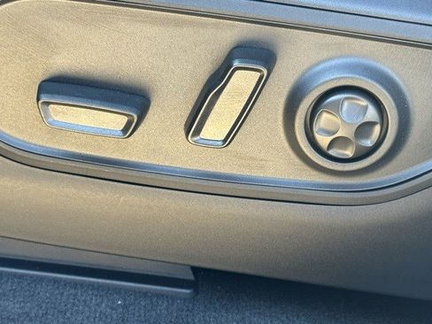 New 2025 Jeep Grand Cherokee Limited w/ Luxury Tech Group II image 12