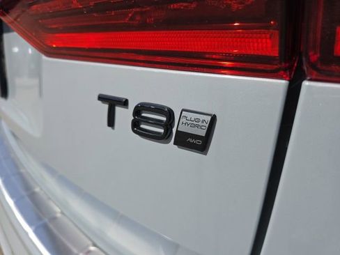 New 2026 Volvo XC60 T8 Ultra w/ Protection Package Premier AWD/4WD image 12