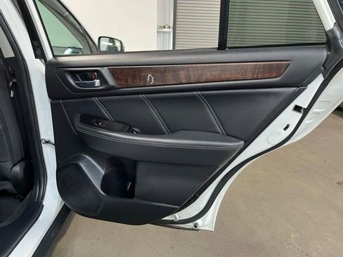 Used 2019 Subaru Outback 3.6R Limited w/ Popular Package #2 AWD/4WD image 15