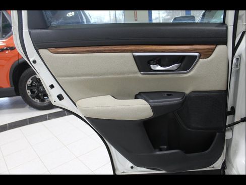 Used 2017 Honda CR-V EX image 18