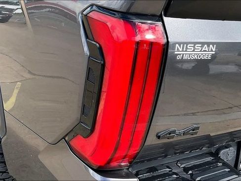 Used 2023 Toyota Tundra SR5 w/ SR5 Convenience Package AWD/4WD image 23