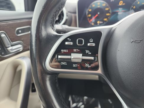 Used 2019 Mercedes-Benz A 220 4MATIC image 36