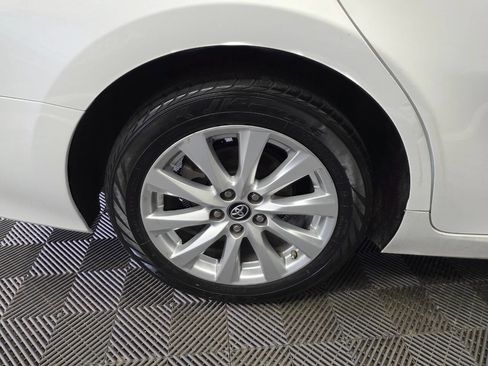 Used 2018 Toyota Camry LE image 33