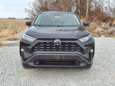 Used 2020 Toyota RAV4 XLE image 3