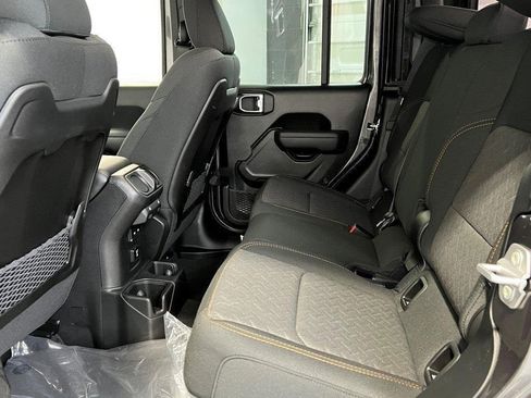 New 2026 Jeep Gladiator Mojave w/ Safety Group image 19